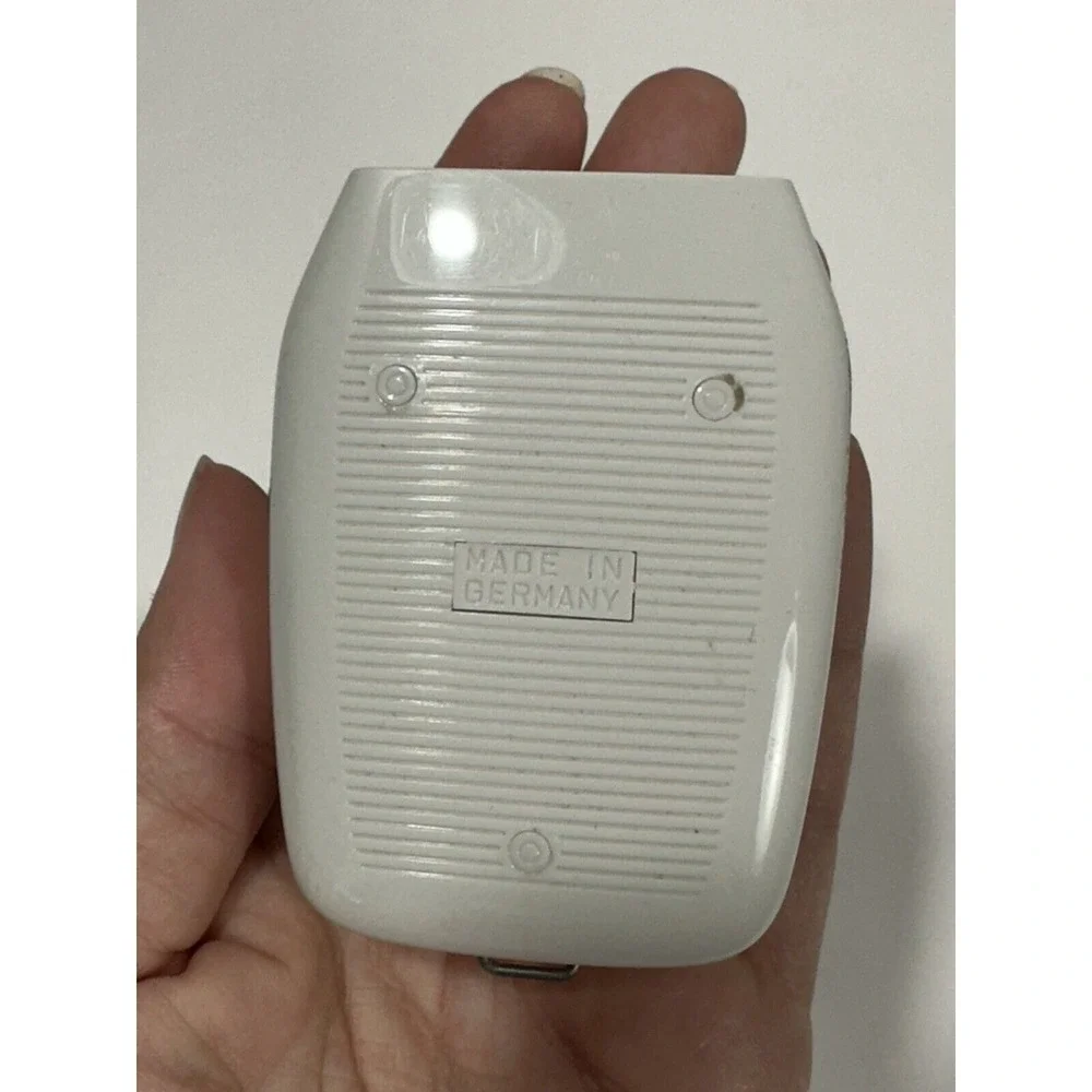 BERTRAM BEWI QUICK Exposure Light Meter W/ Case‎ White Vintage Germany